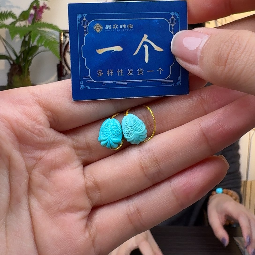 绿松石未镶嵌珠宝奇石多样性发一