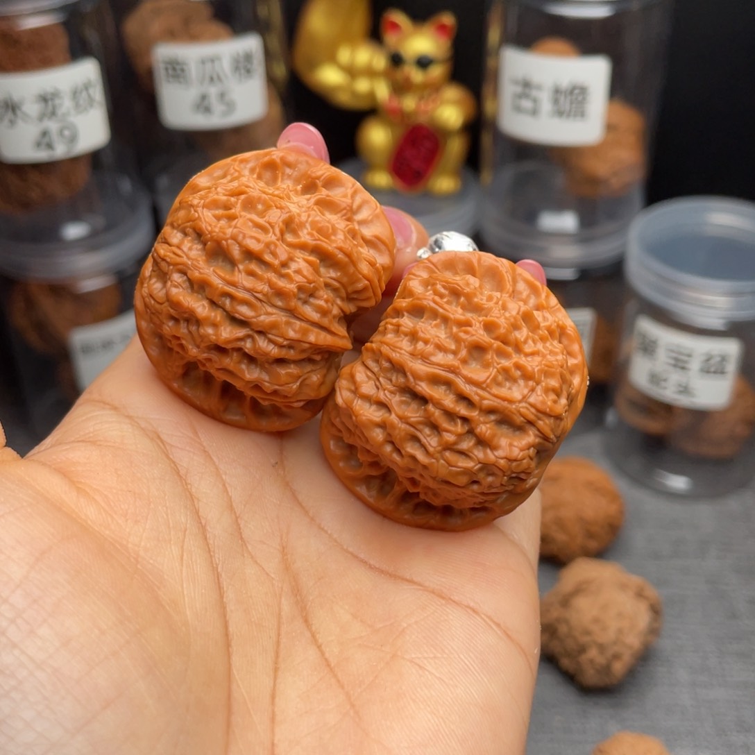 文玩核桃把件小*趣血麒麟