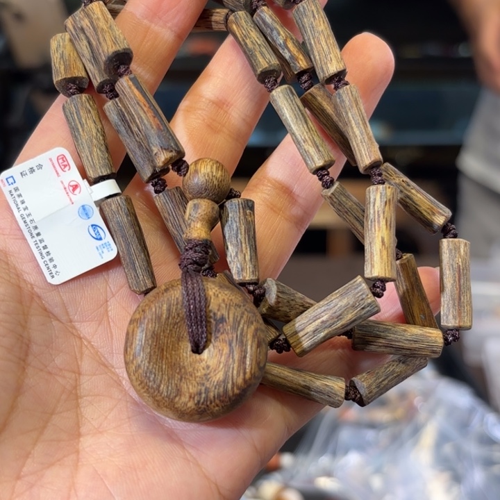 沉香吊坠沉香吊坠