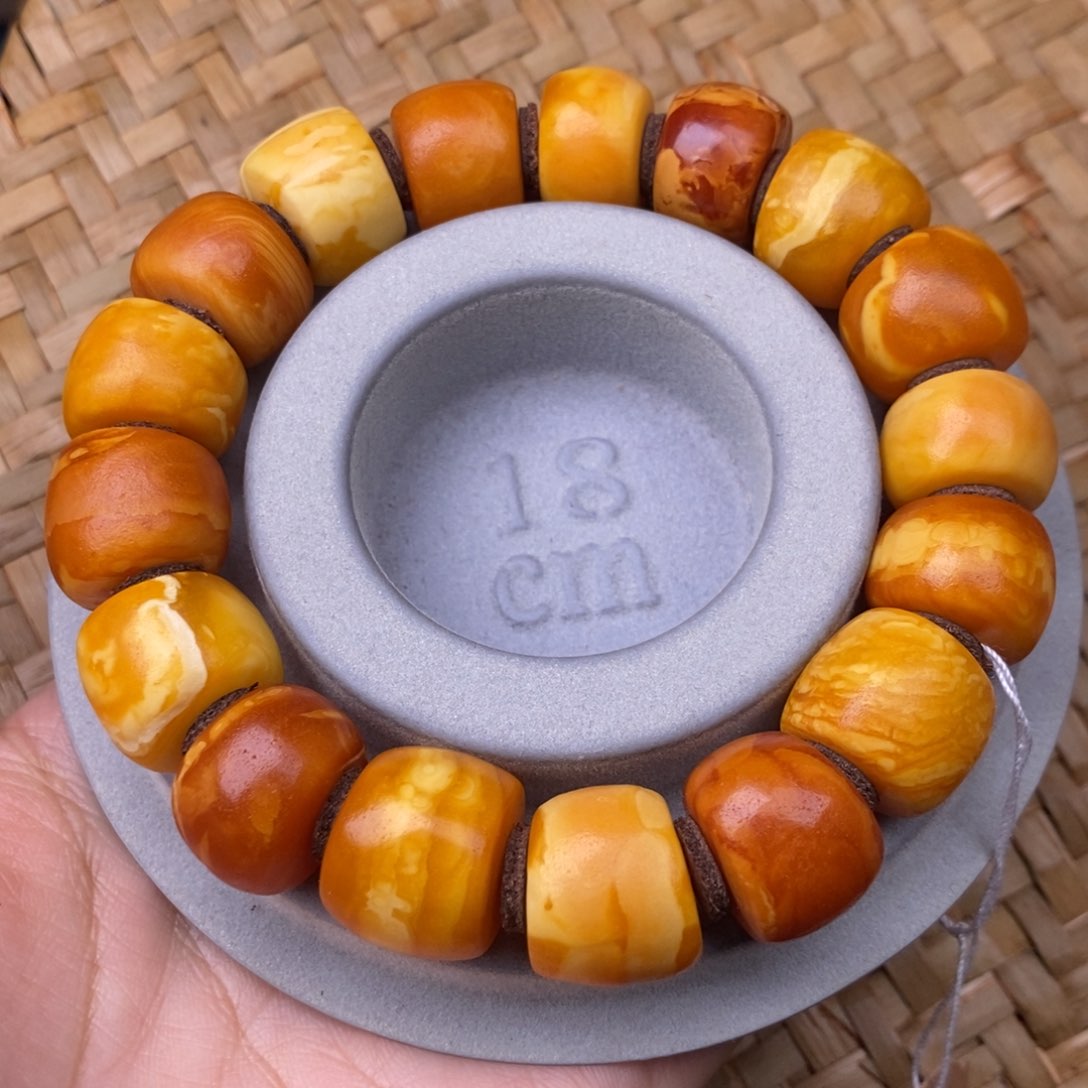 蜜蜡裸石未镶嵌蜜蜡