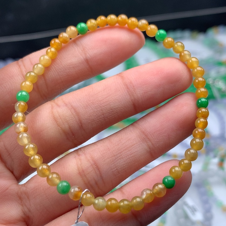 翡翠手镯未镶嵌卡