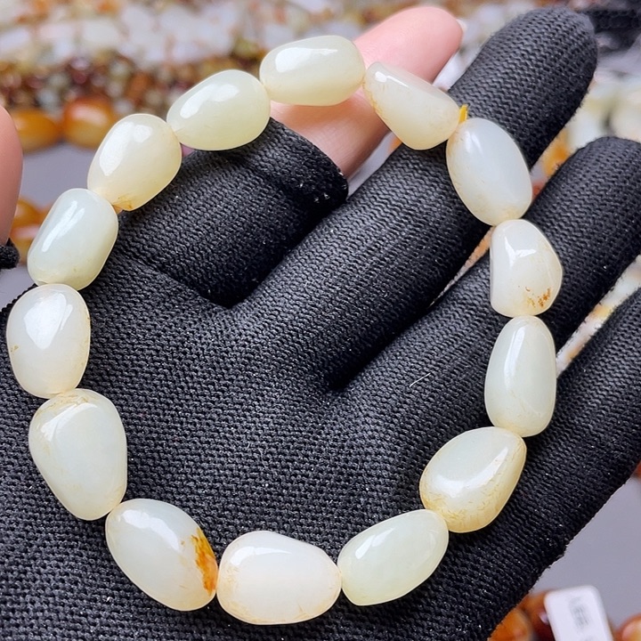 中***华和田玉未镶嵌手链