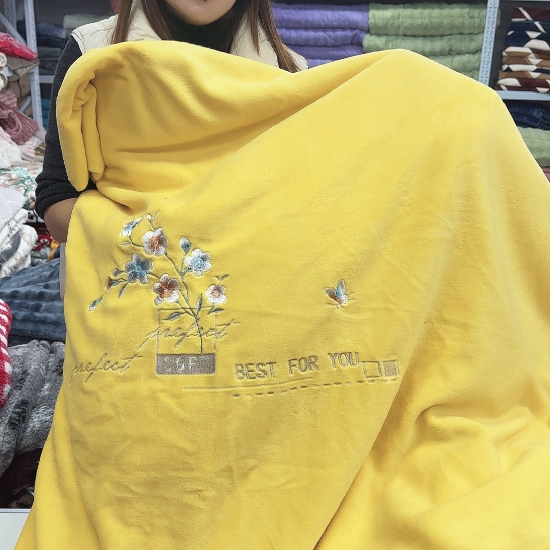 氨纶200.230高克重牛奶绒重工刺绣被套