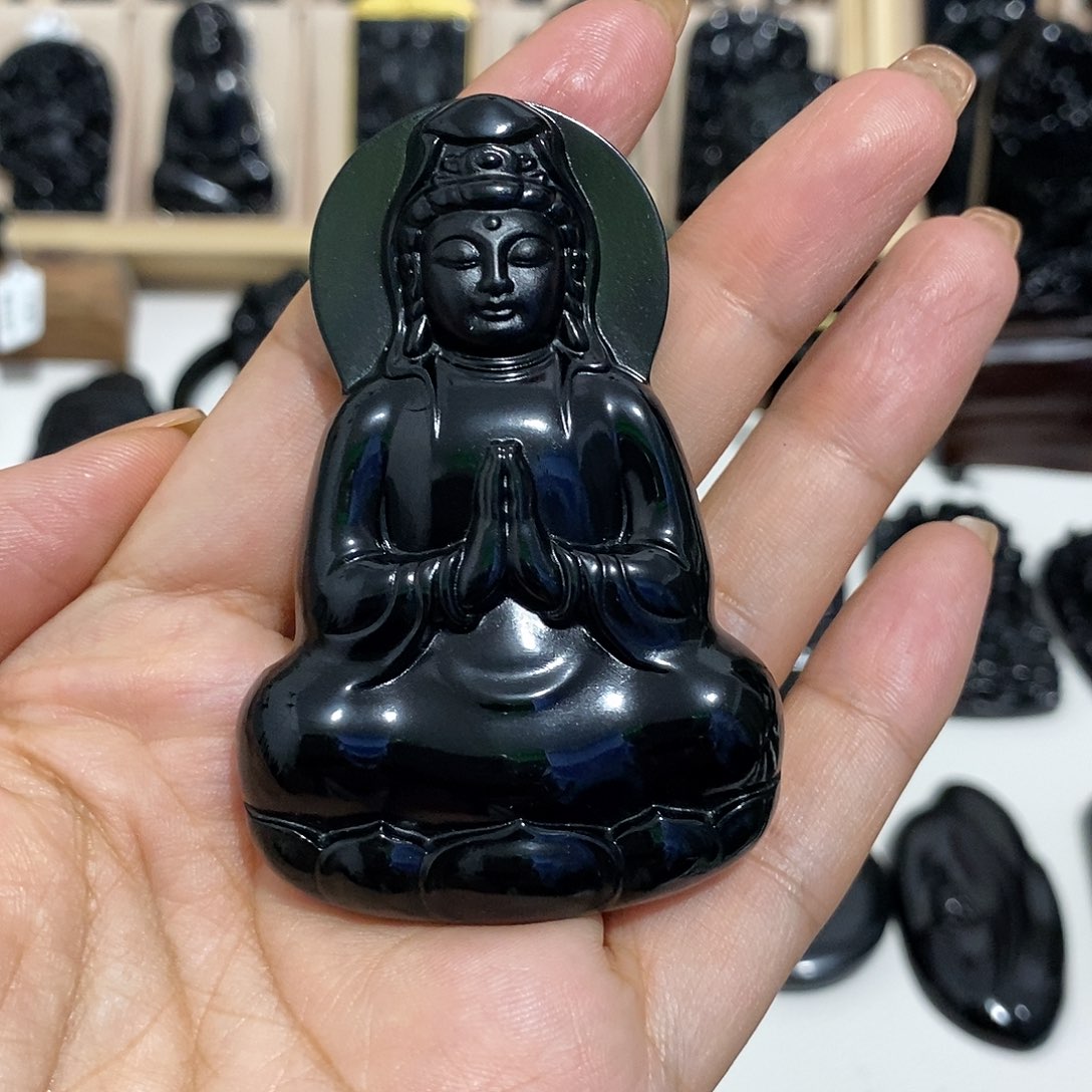 珍****岫玉未镶嵌纯天然岫玉颈饰