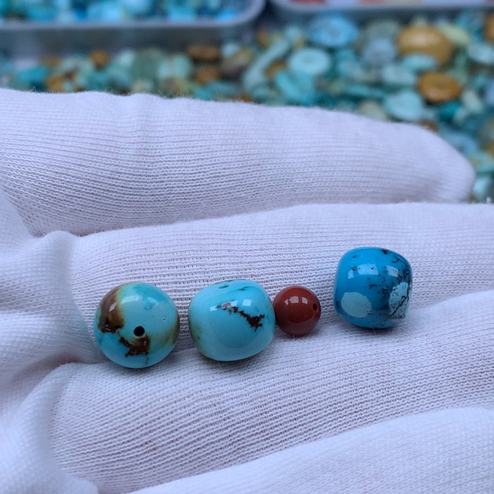 凤***凰南红玛瑙未镶嵌珠宝奇石