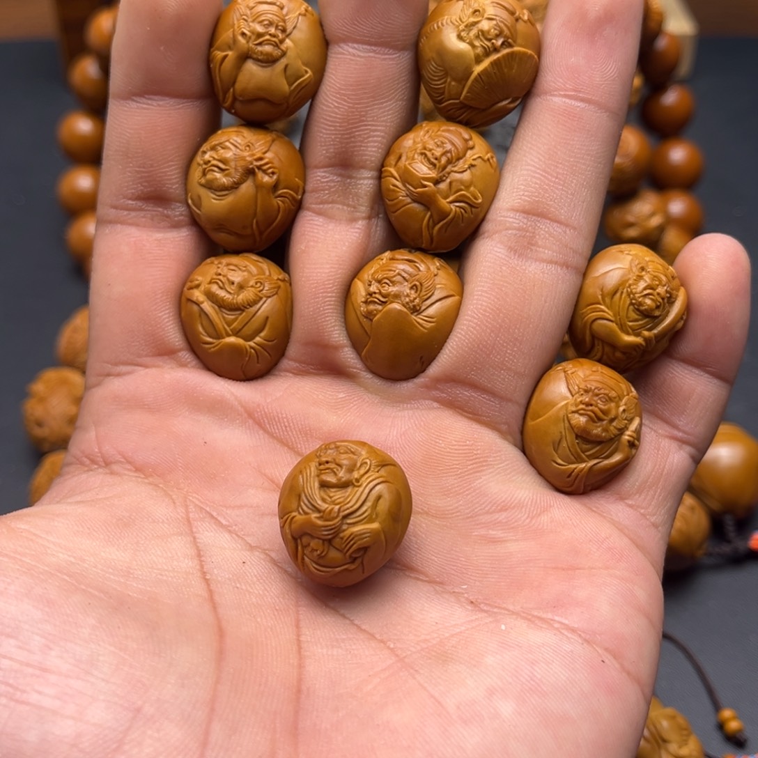 橄榄核手串小钟馗