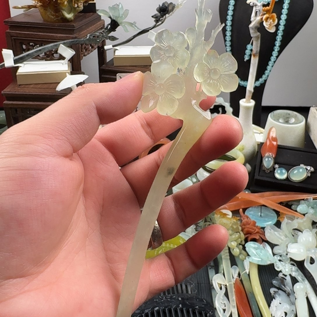 蛇纹石玉未镶嵌发饰