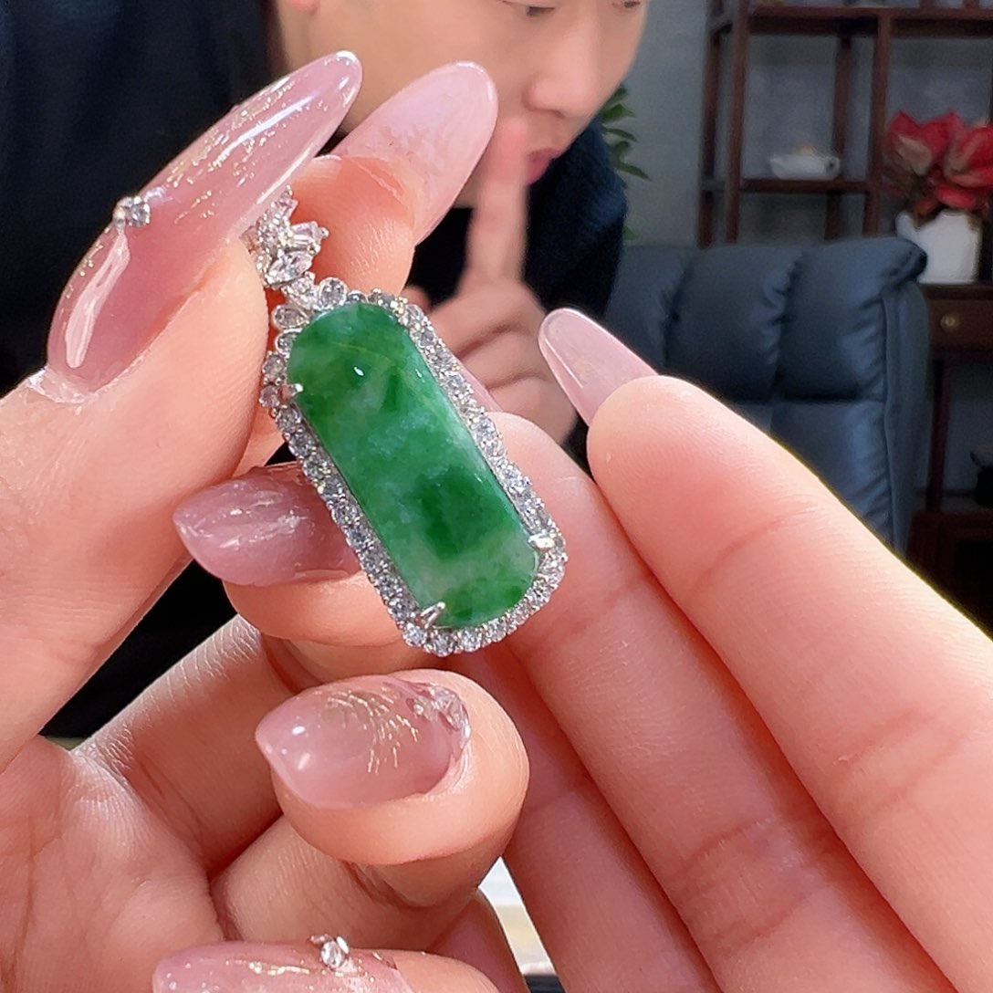 翡翠颈饰银S925镶嵌吊坠32