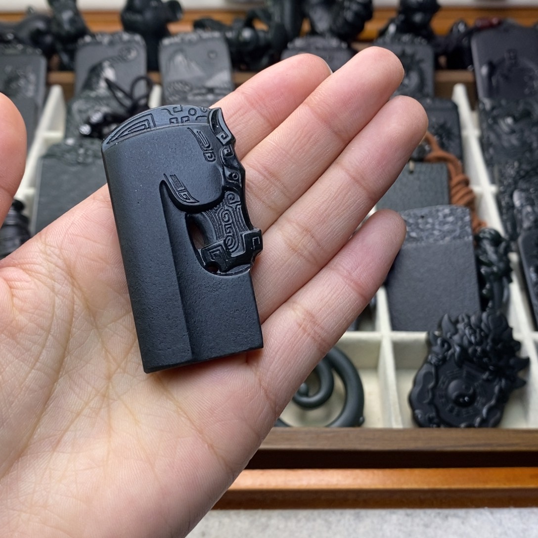 林***4和田玉未镶嵌颈饰