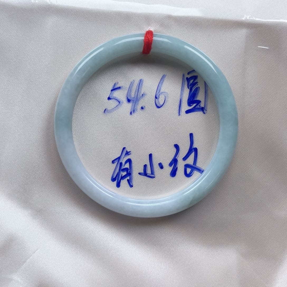 翡翠手镯未镶嵌手镯