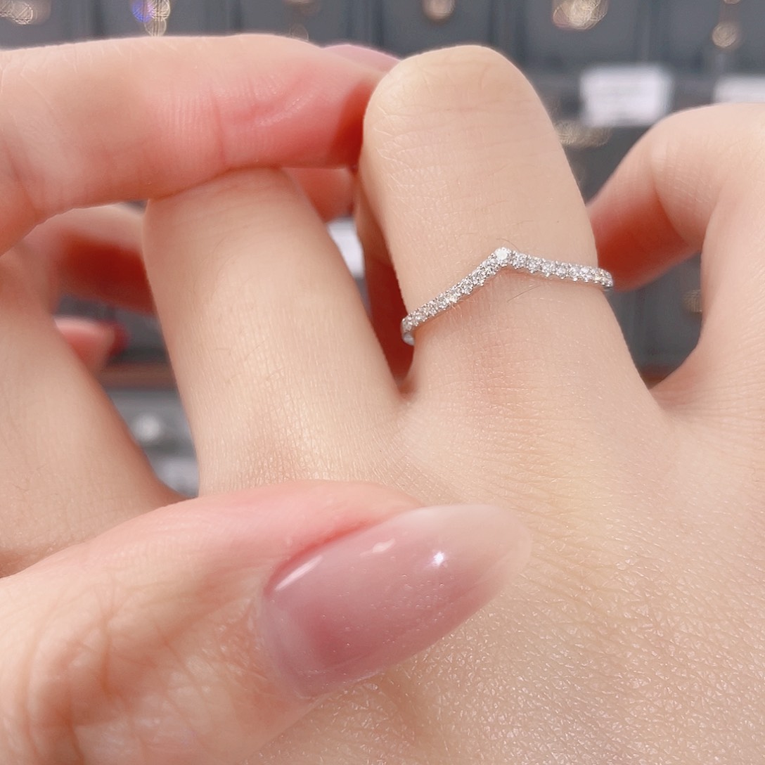 天然钻石戒指/指环18K金镶嵌19080111