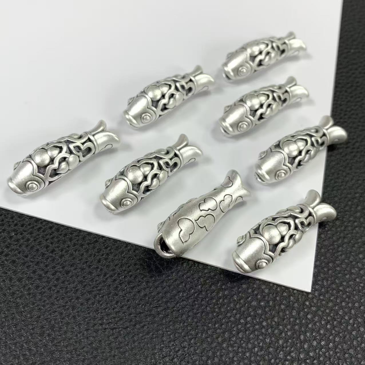 足银银制品 「戴琴珠宝」DQ4583-足银通孔锦鲤(发其一)