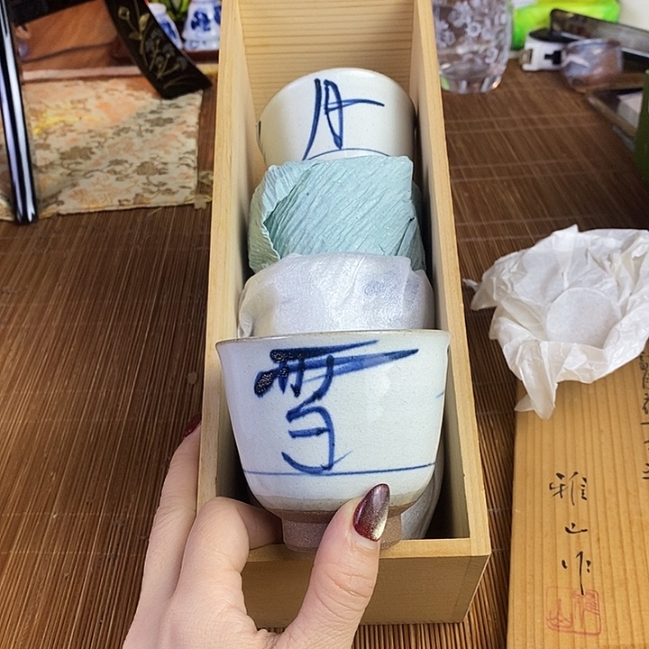 瓷器木器铜铁器木粉花瓶