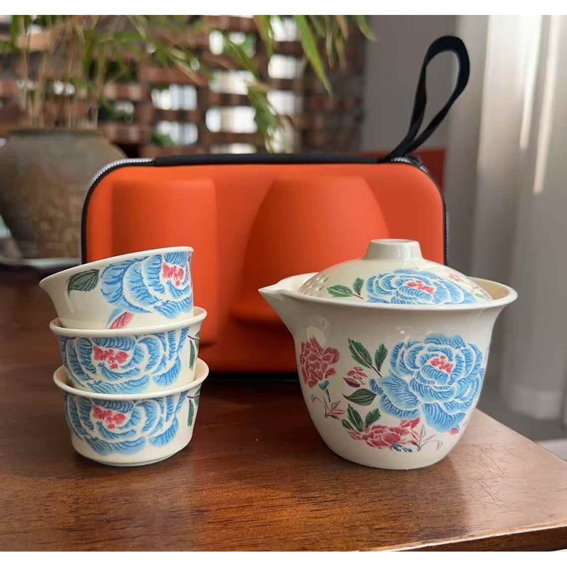 亮光黄汝手抓壶刺绣蓝牡丹一壶三平口杯+橙色快克包G3426