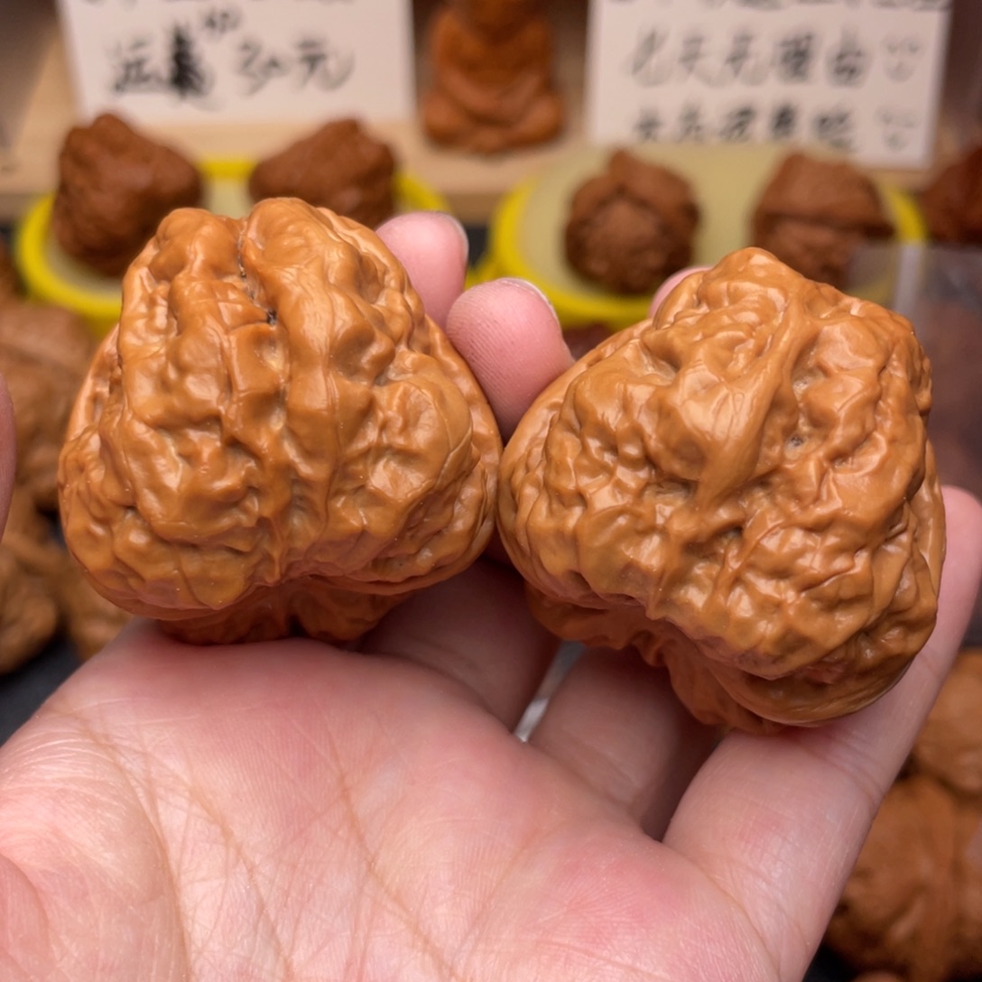 文玩核桃把件蛤蟆40×47