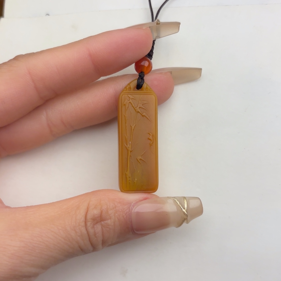 沧***舟石英质玉未镶嵌黄蜡石挂件