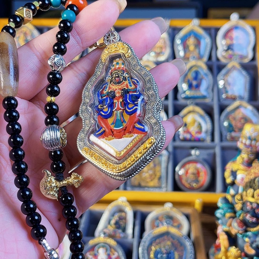 泥塑纯手绘扎基拉姆擦擦吊坠藏银外壳有绳有礼盒