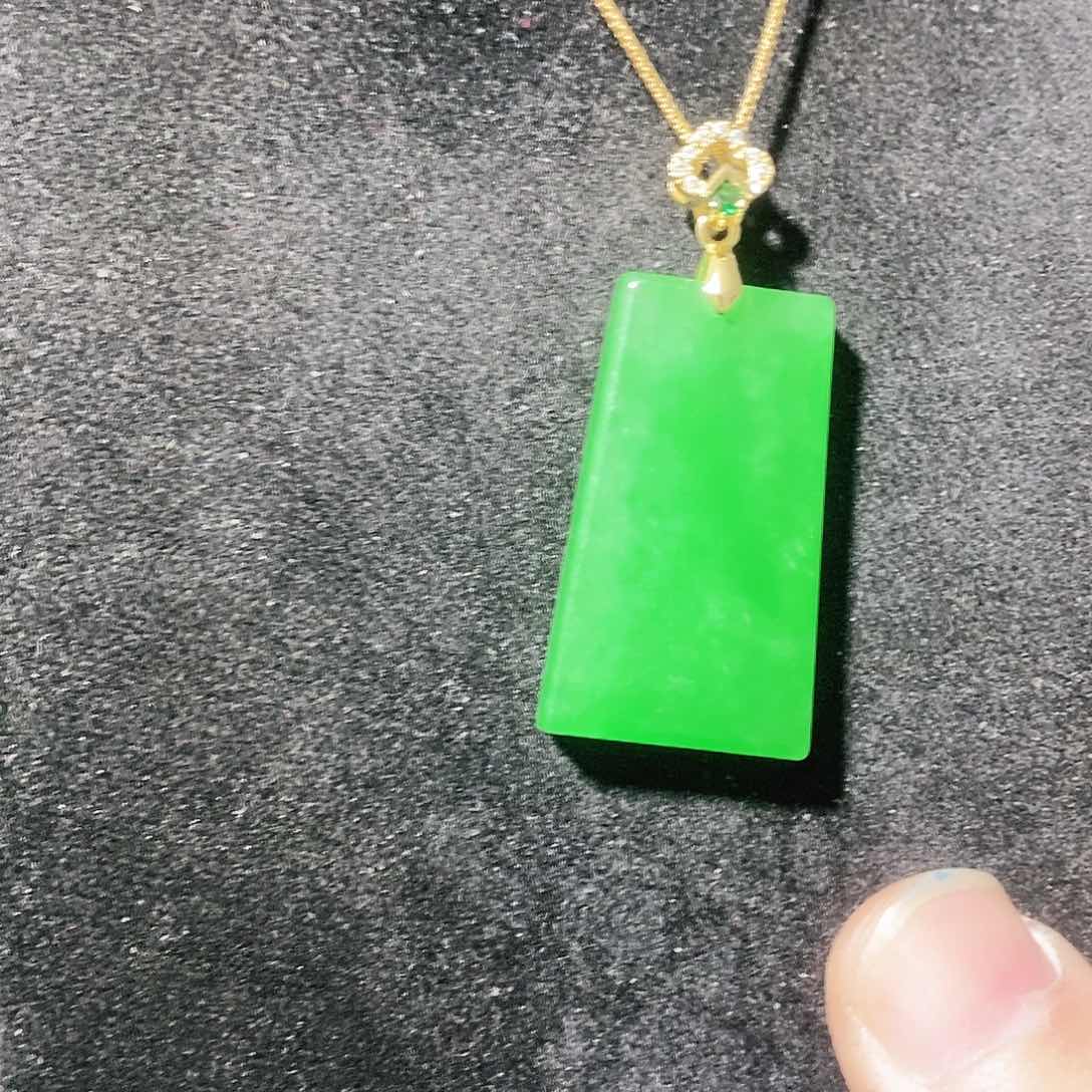 翡翠颈饰14K金镶嵌吊坠