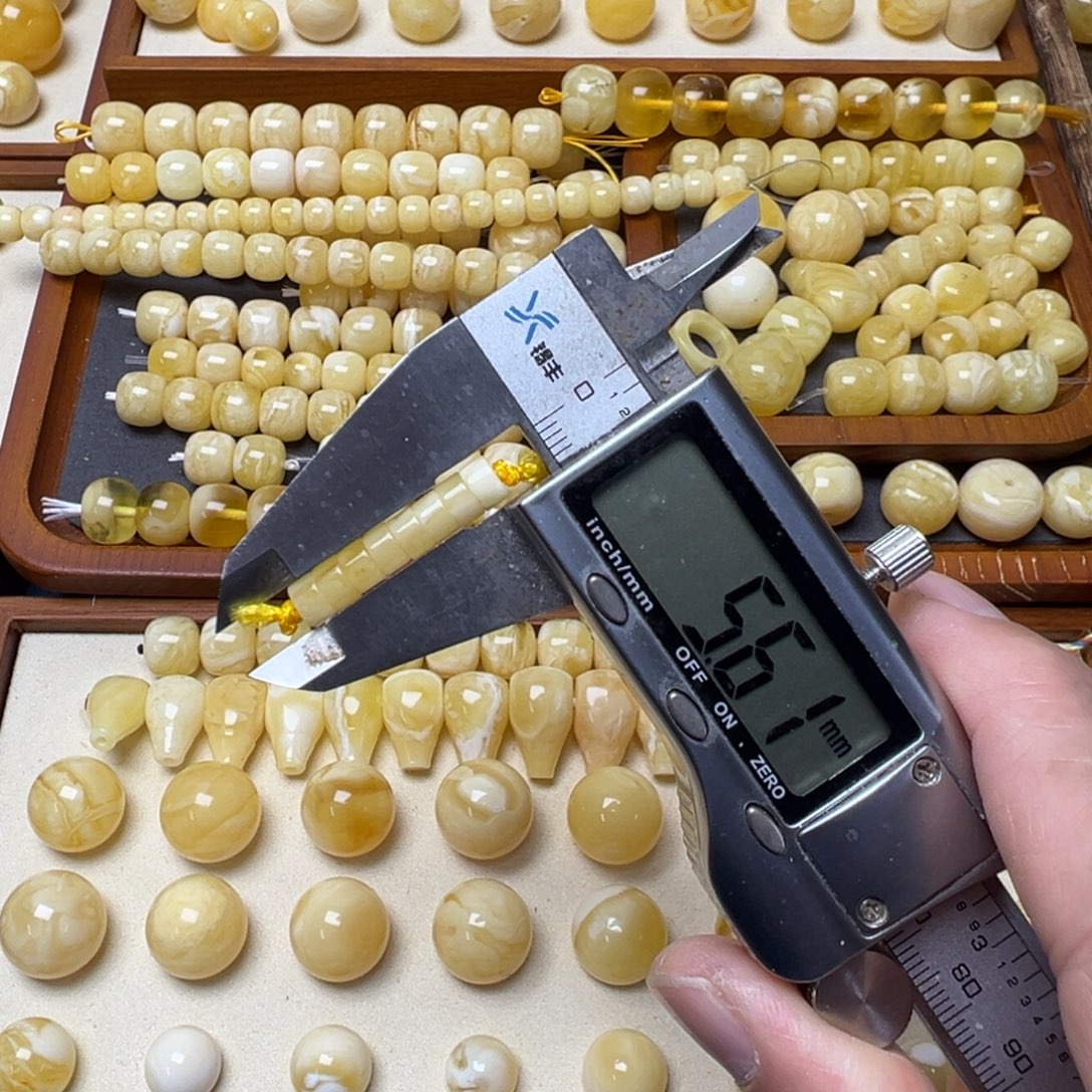 琥珀未镶嵌裸石琥珀蜜蜡