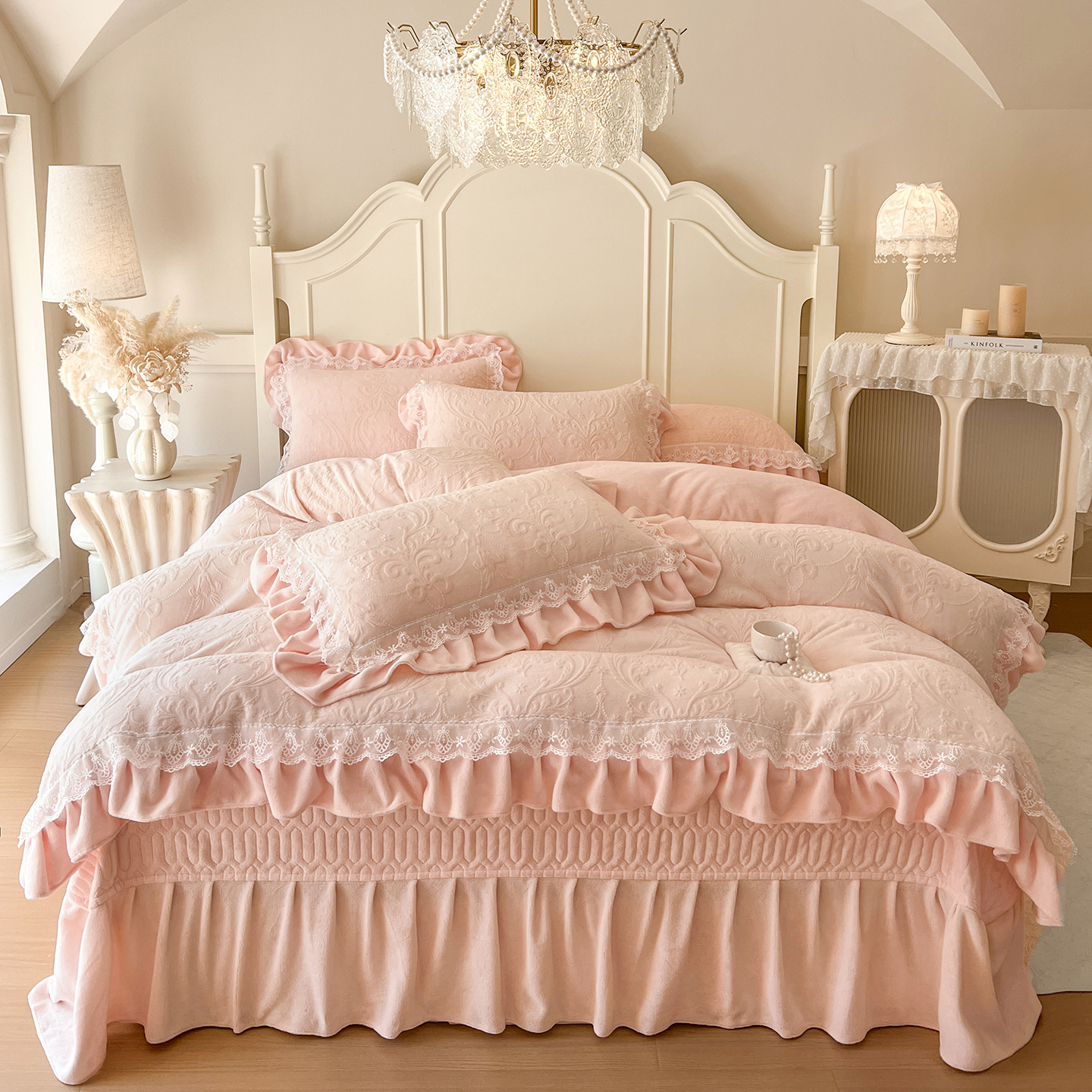 香缇 雕花牛奶绒花边床盖四件套系列- A814