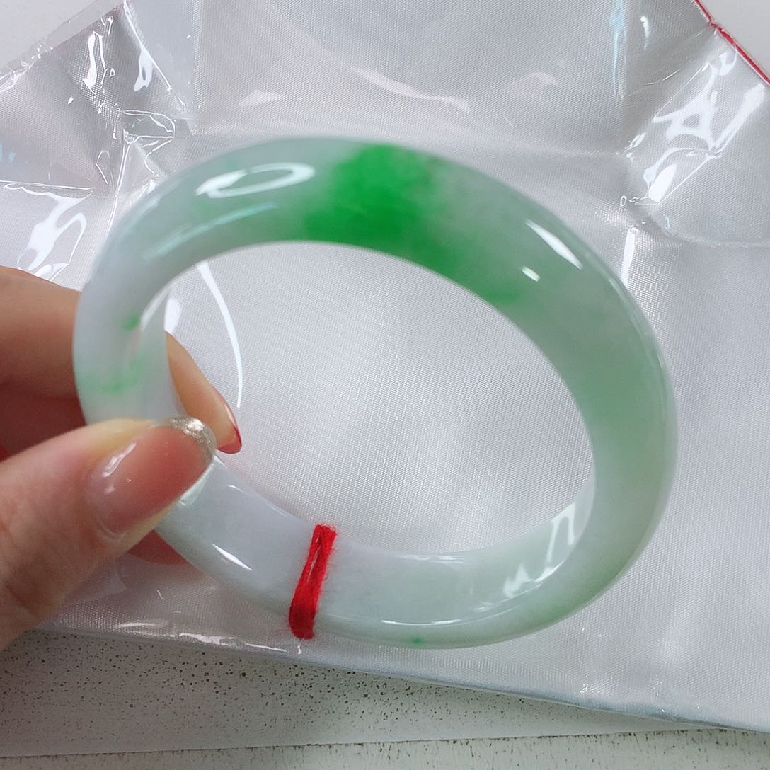 翡翠手镯未镶嵌 正圈⑨⑨