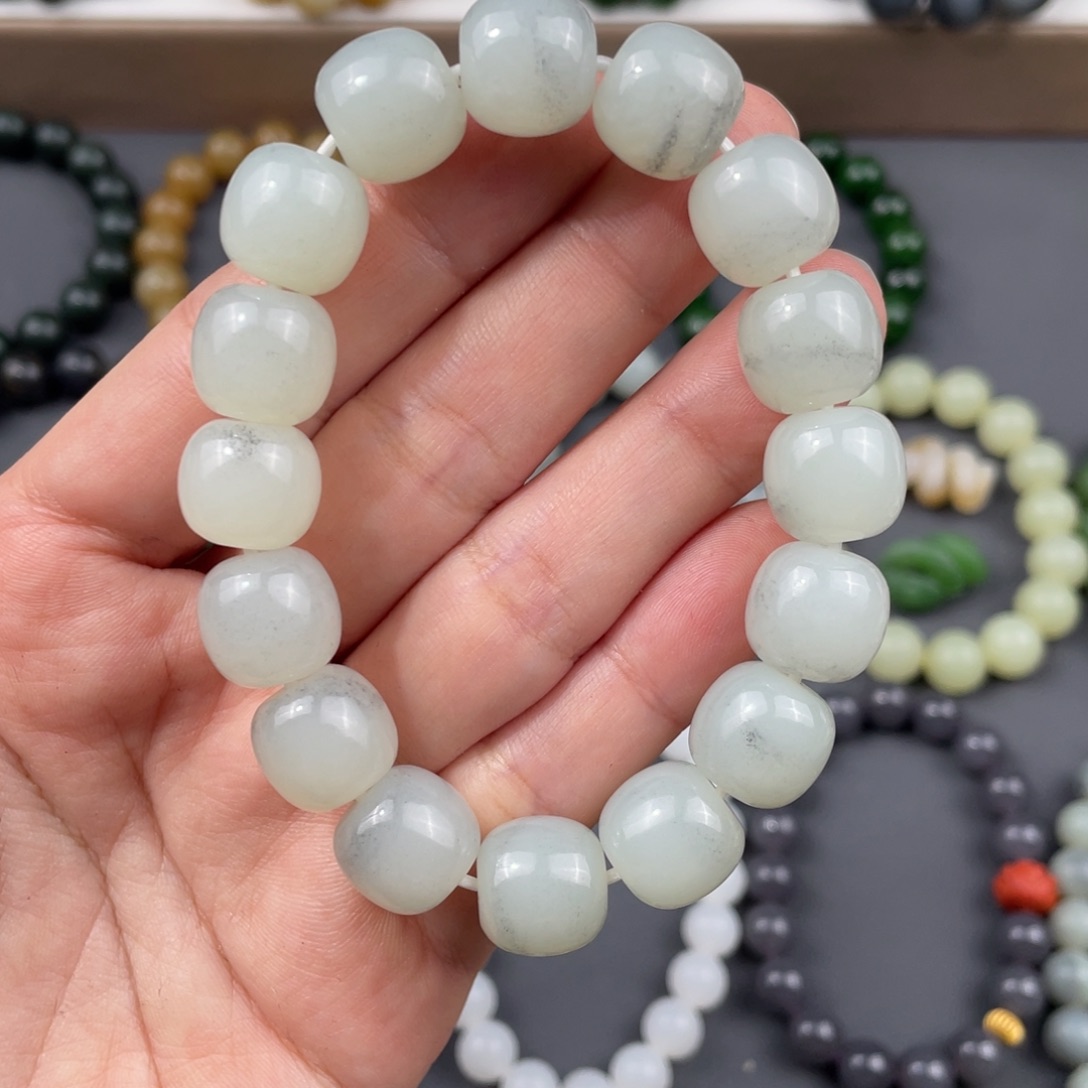 和田玉手串未镶嵌