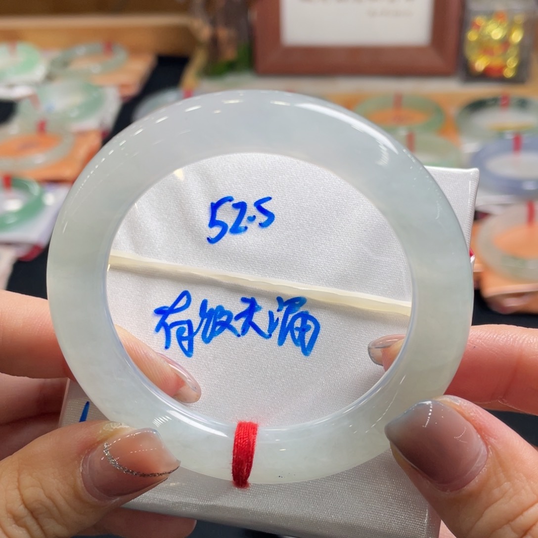 翡翠手镯未镶嵌52.5圆