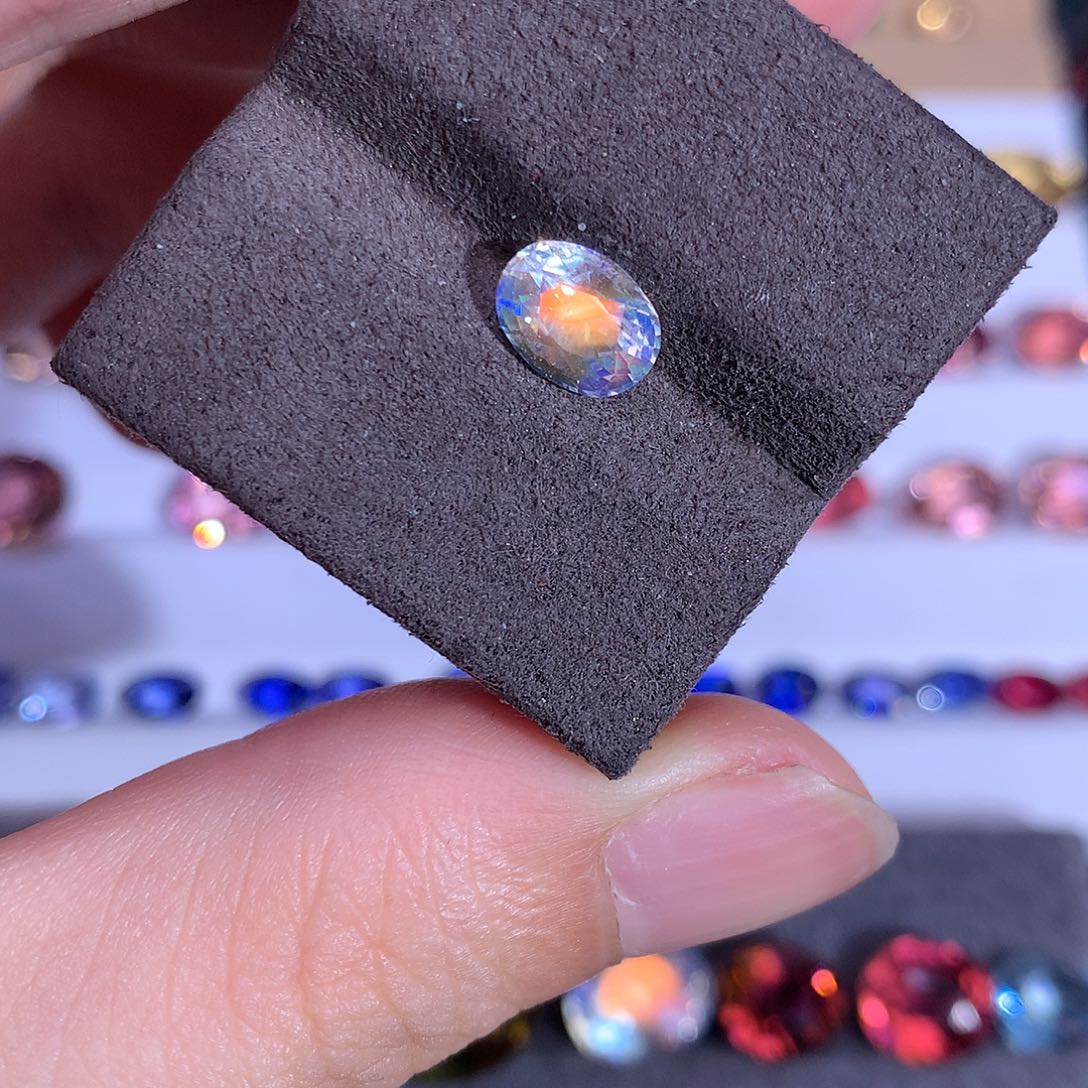 月光石裸石未镶嵌1.2ct