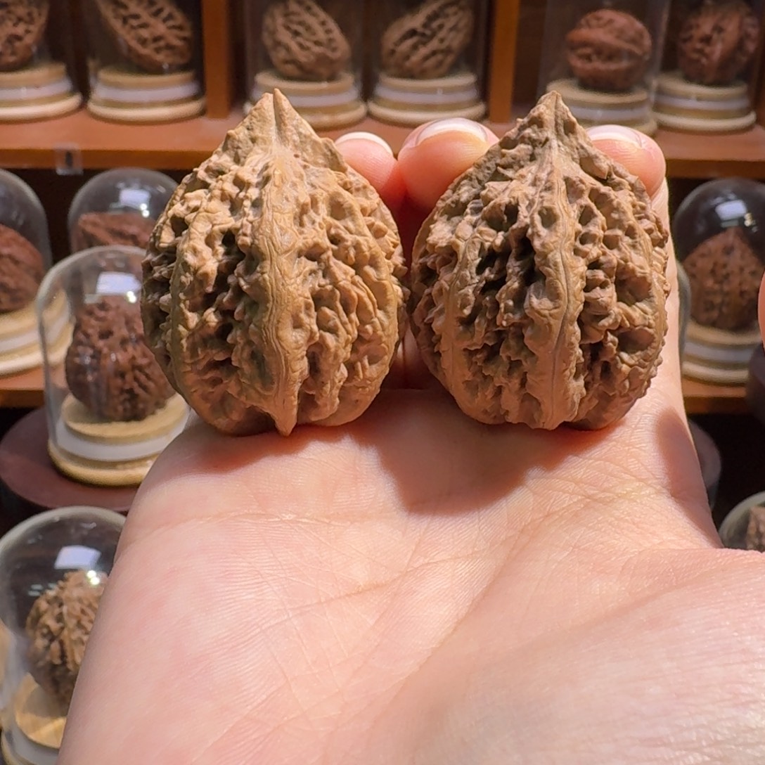 把件文玩核桃蚂蚁虎头