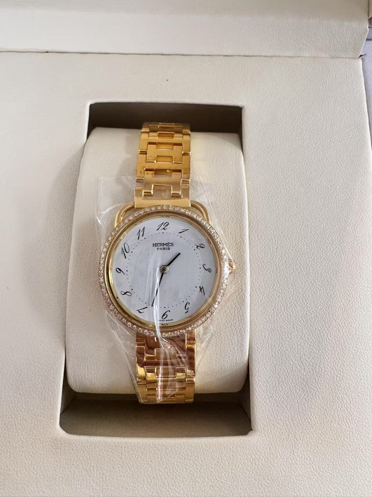 95新 Hermes/爱马仕 石英腕表/后镶钻/603