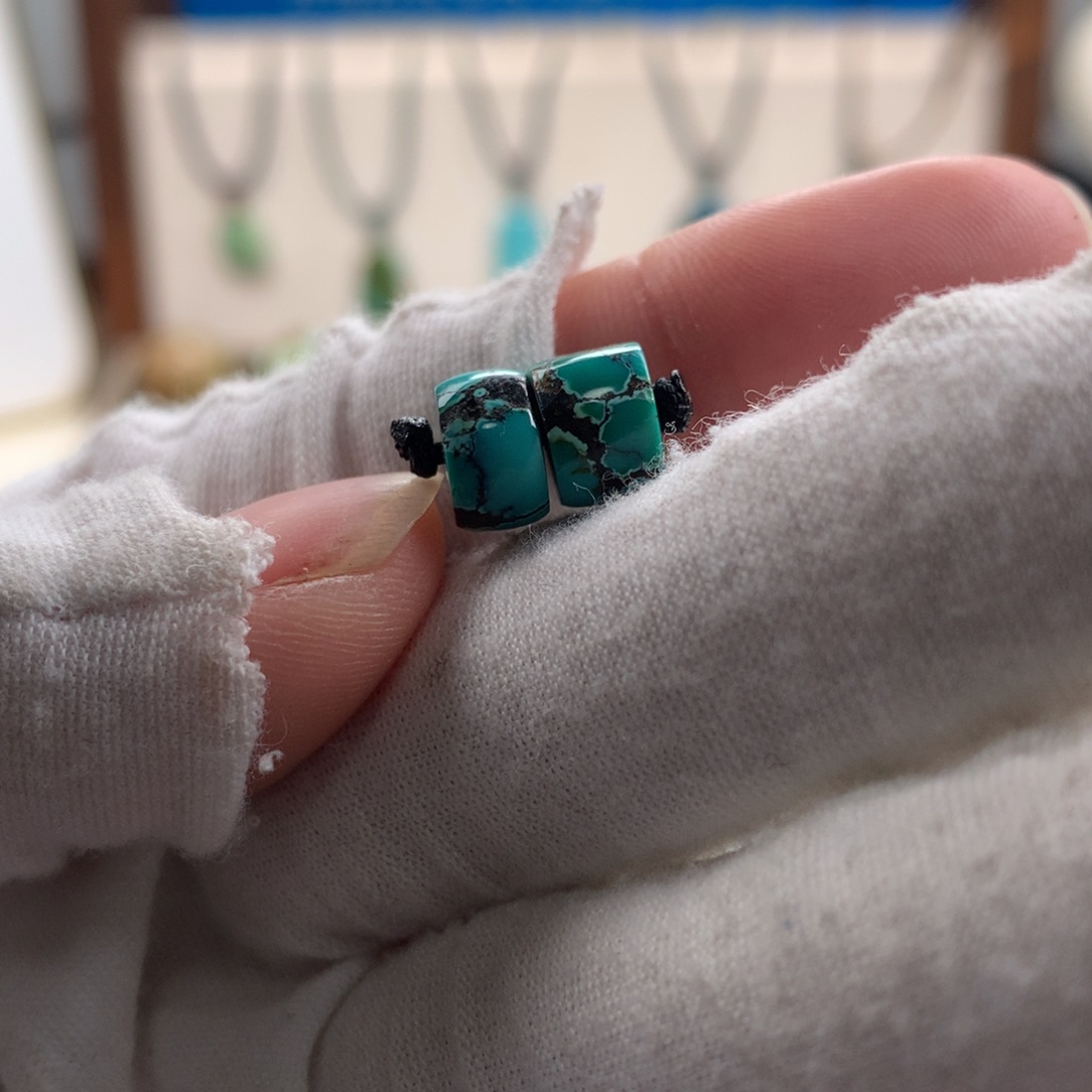 绿松石配饰未镶嵌高***寒