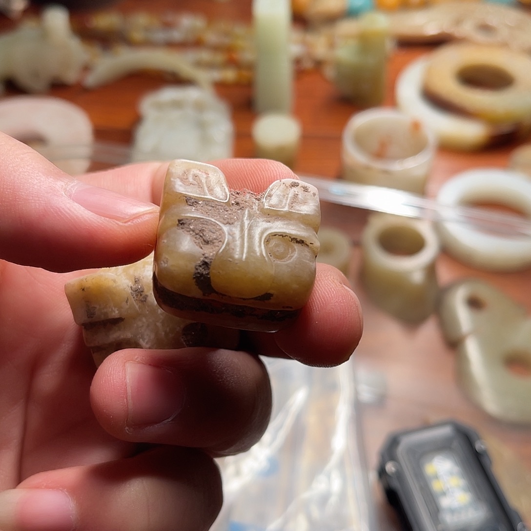 壮***》和田玉（糖玉）未镶嵌挂件