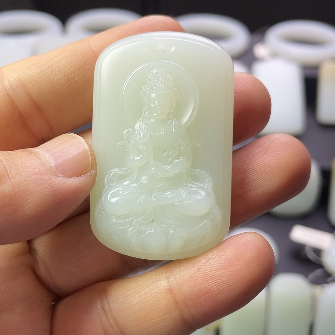 和田玉颈饰未镶嵌井*鱼