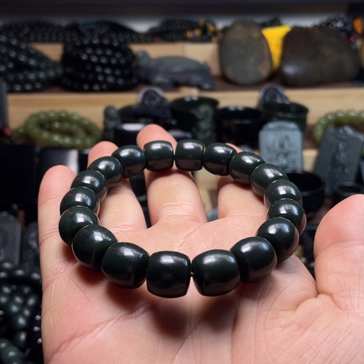 和田玉（青玉）卡12直切手串未镶嵌