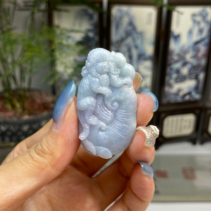 毛货 淡紫灵猴献瑞如意吊坠 天然翡翠A货 