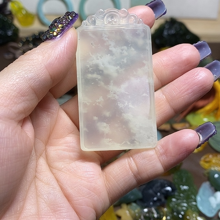 蛇纹石玉吊坠未镶嵌