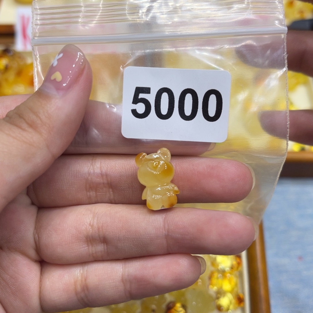 琥珀珠宝奇石未镶嵌