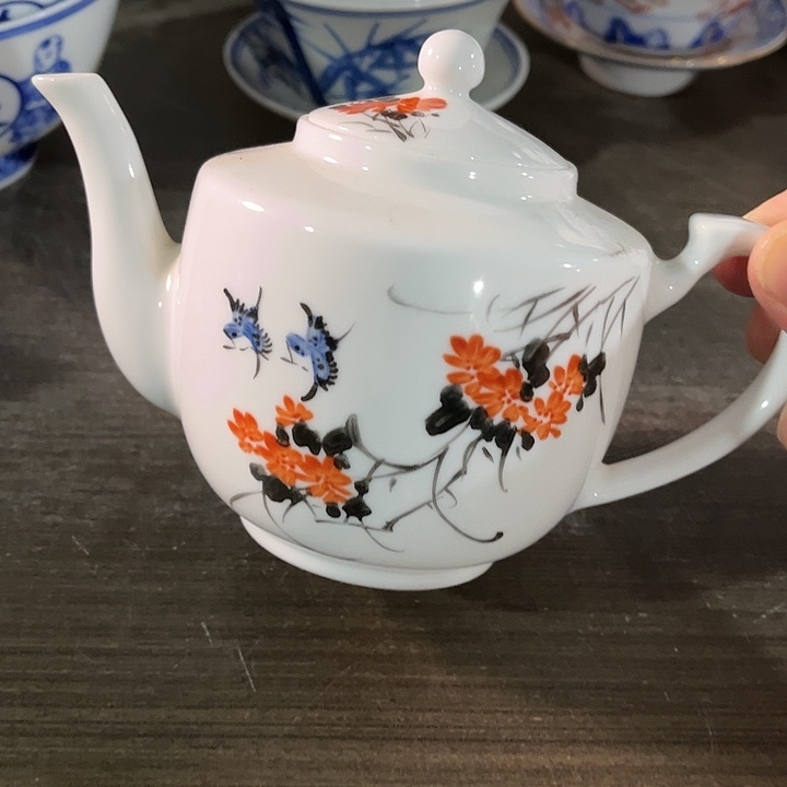 瓷片景德镇陶瓷茶壶。