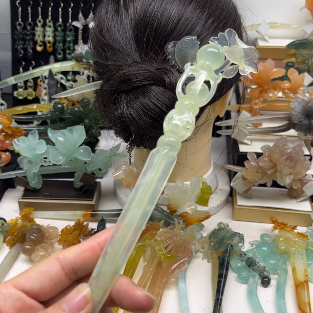 六***喵蛇纹石玉合金发簪