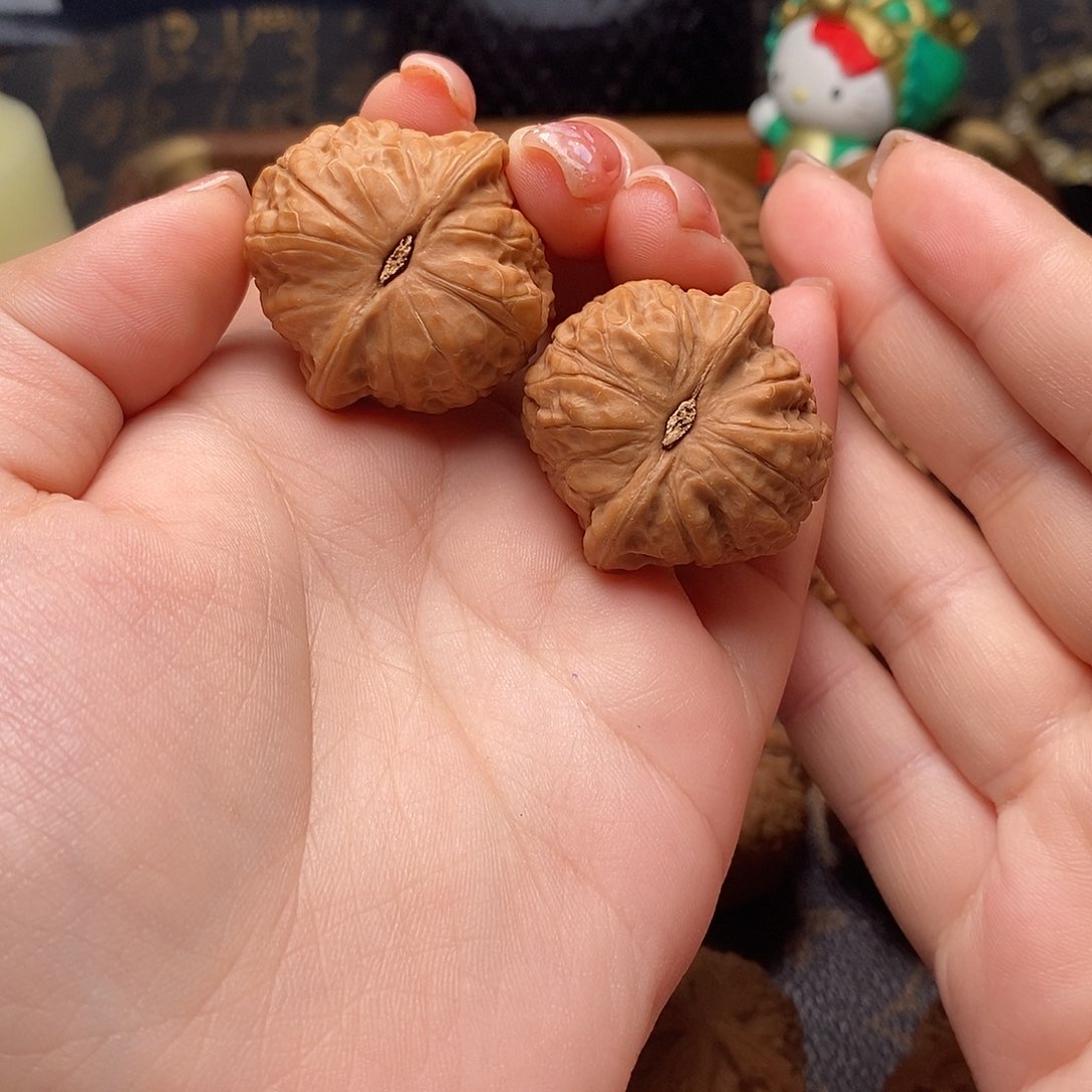 桃核把件唐*全品乾隆磨34