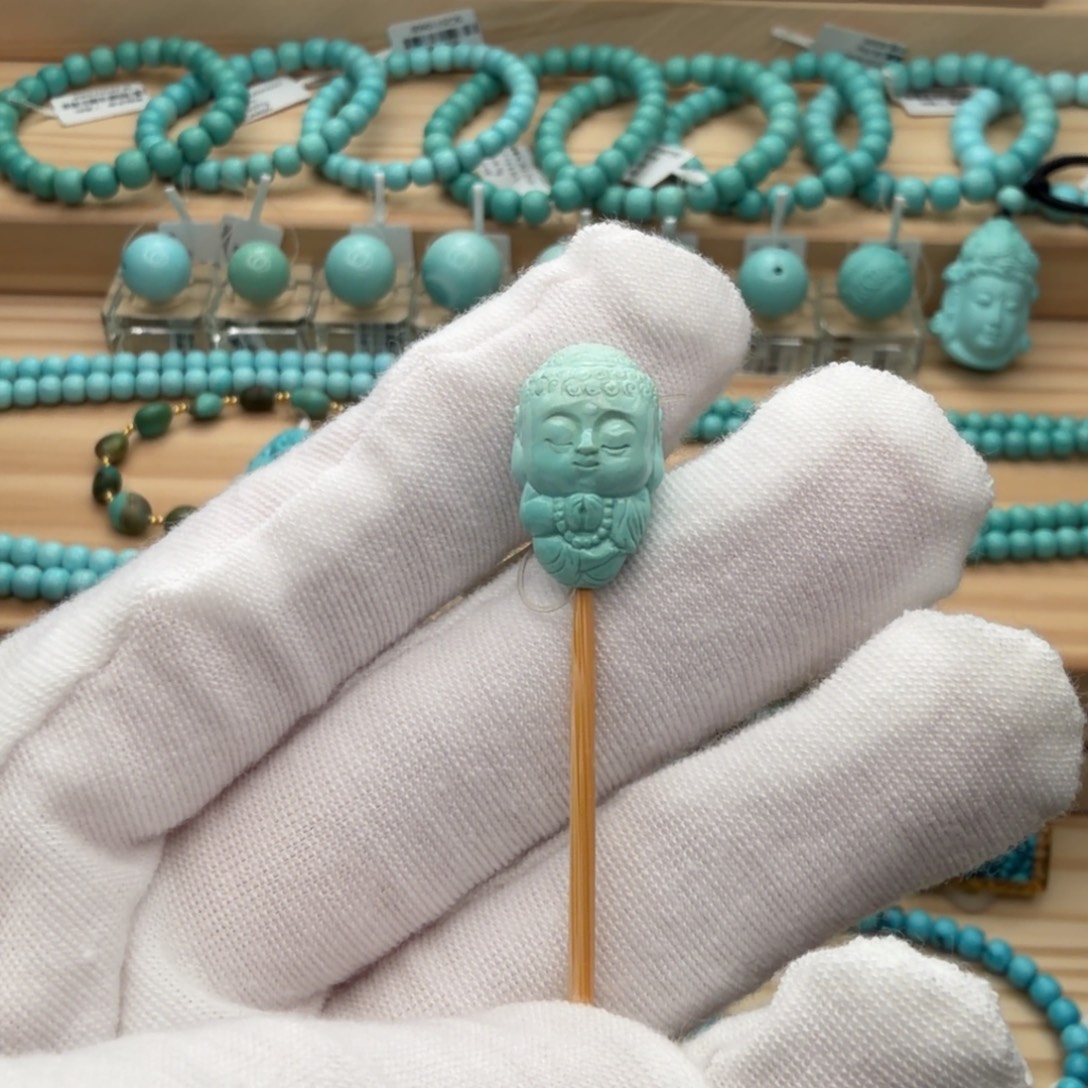 绿松石未镶嵌珠宝奇石