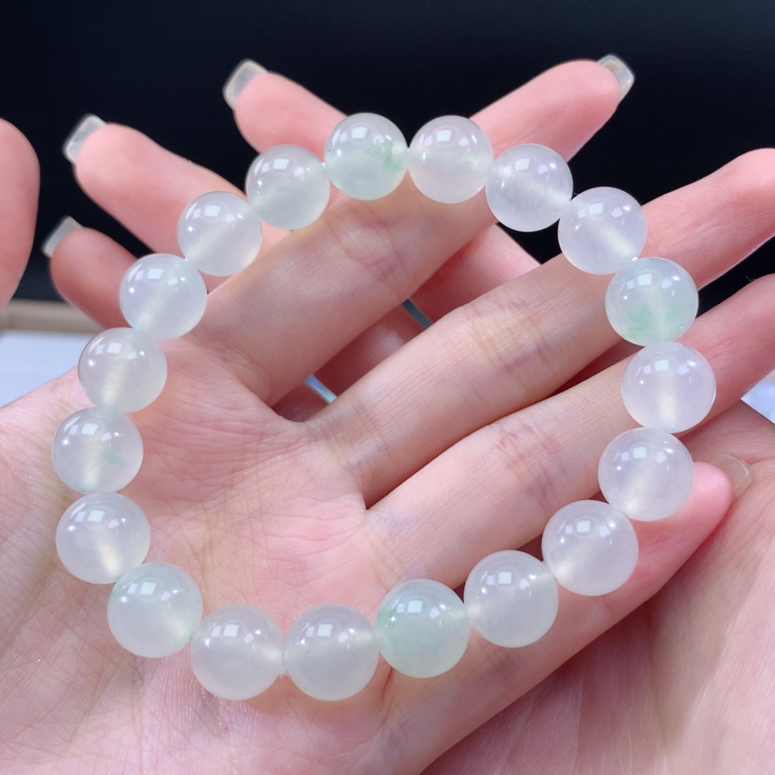 翡翠手链未镶嵌翡翠