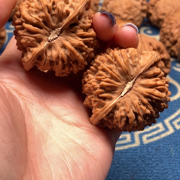 文玩核桃吊坠满天星