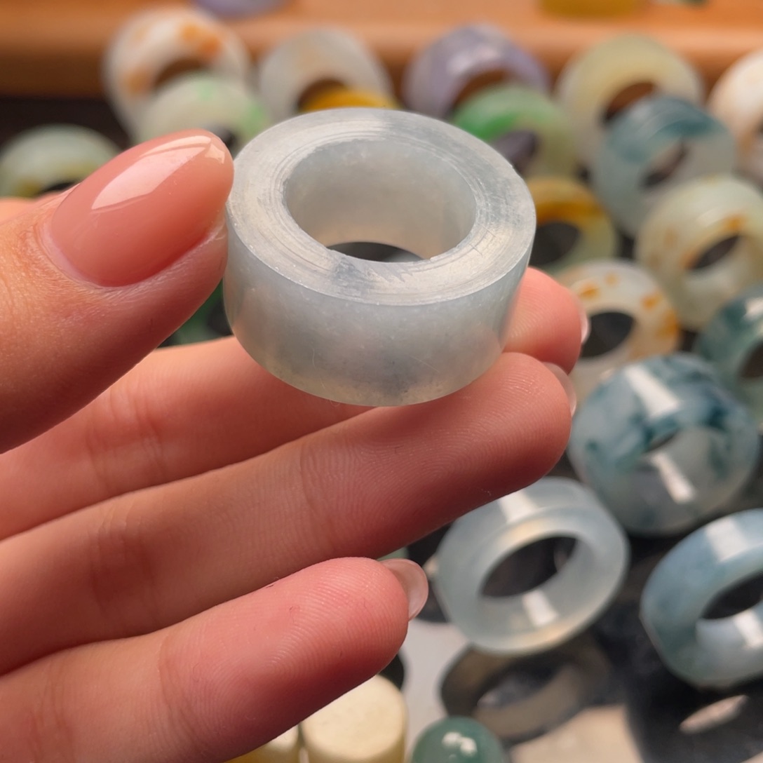 未镶嵌定制翡翠雾霾蓝