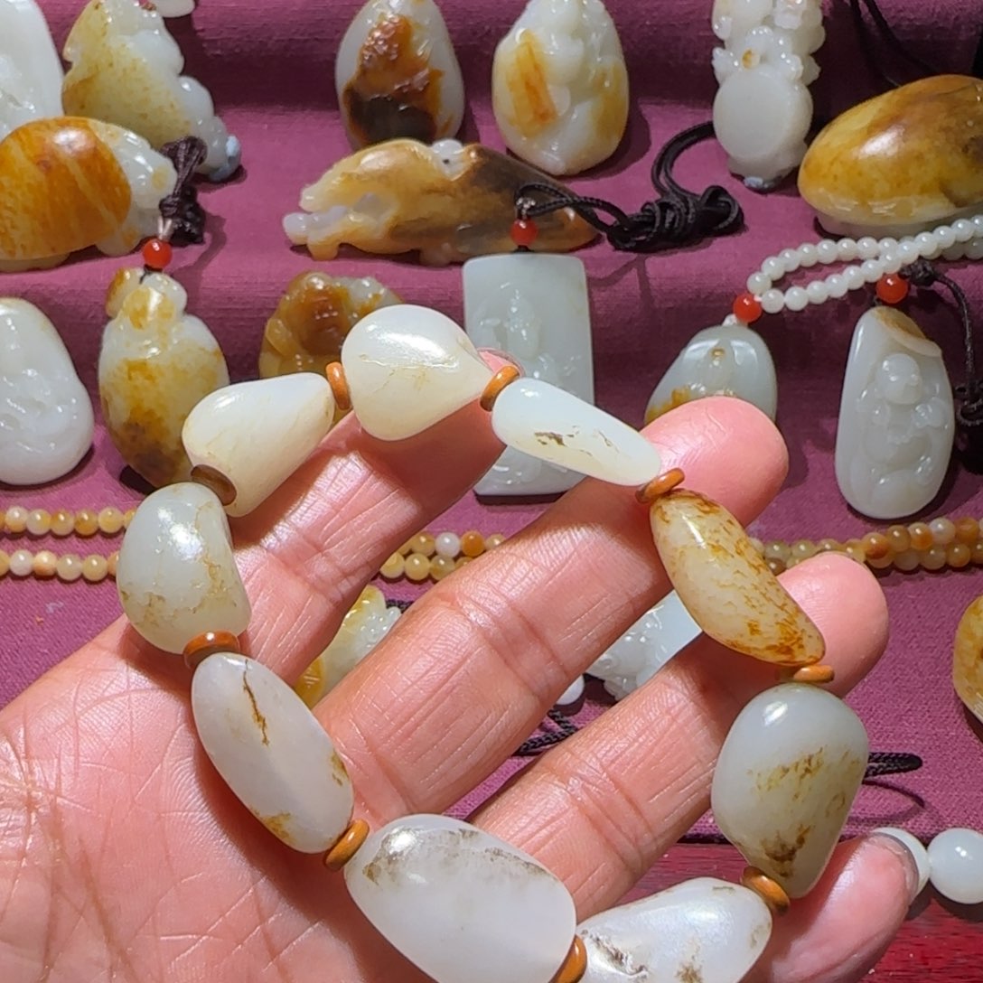 和田玉颈饰未镶嵌森