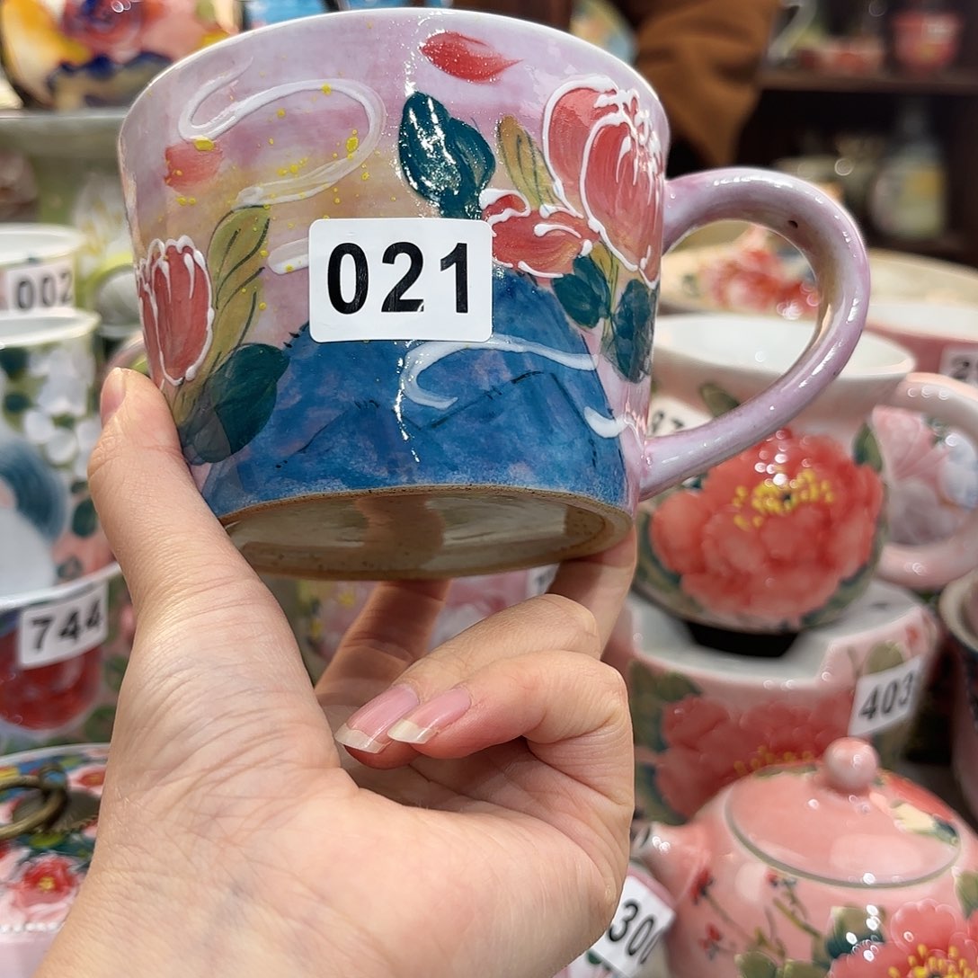 瓷片兔兔盖茨。兔兔