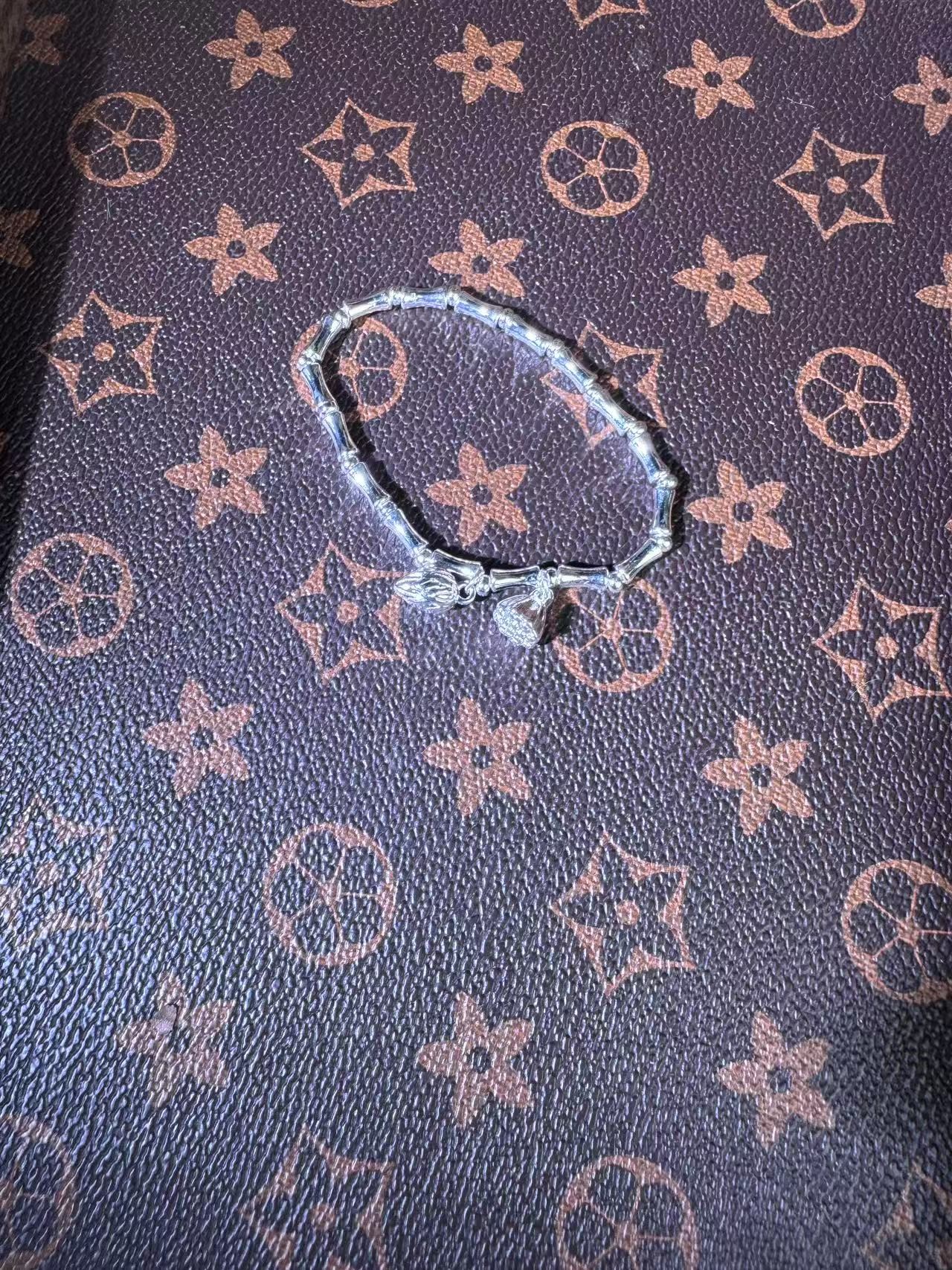 YYY1019 竹节莲花 银色精品手链（无礼盒）