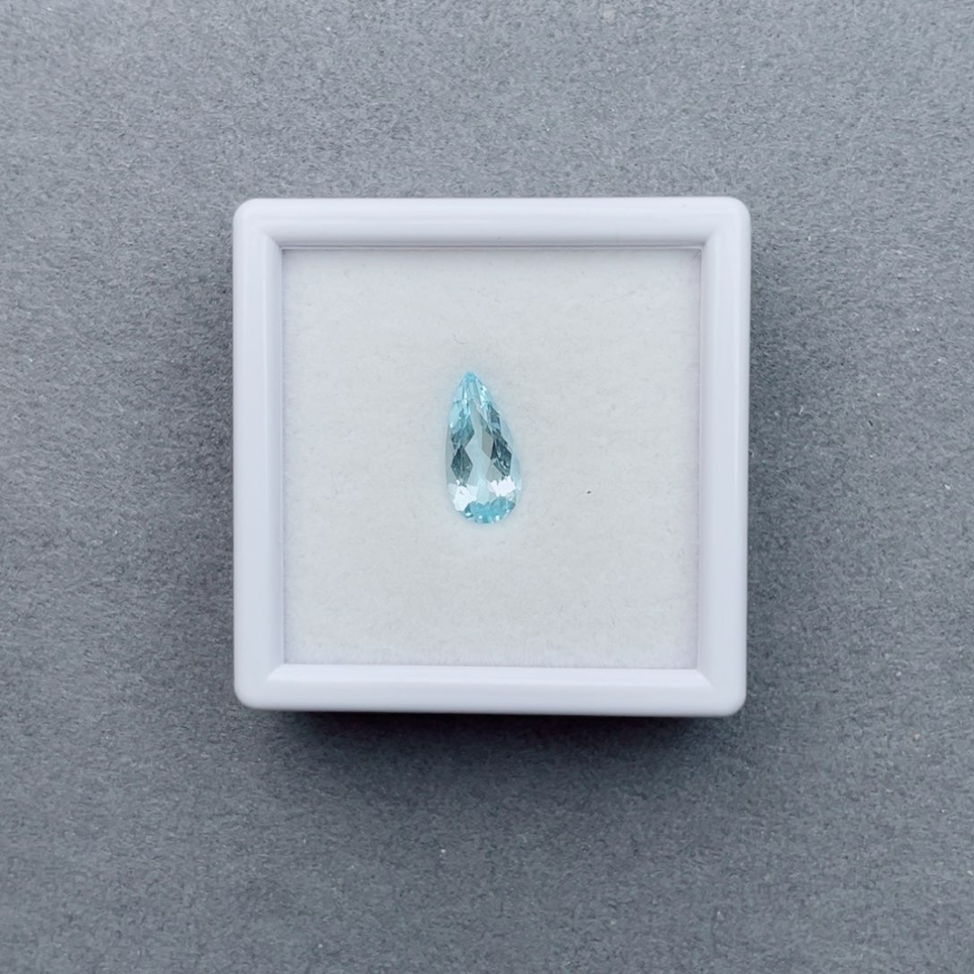 海蓝宝石裸石未镶嵌天然全净无瑕1.75CT