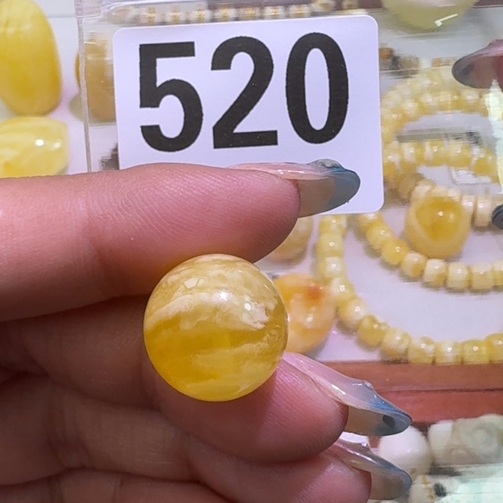 ￴***￴琥珀未镶嵌裸石15.6mm