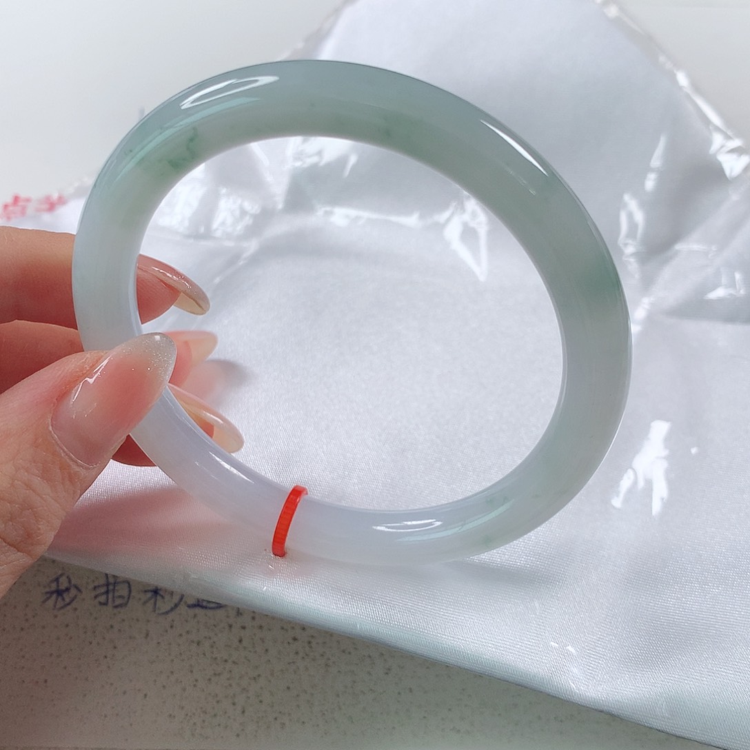 翡翠手镯未镶嵌 圆条①⑤③